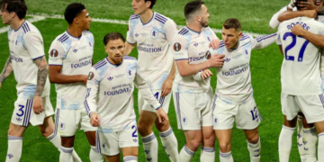 Aston Villa pas 30 vitesh fiton trofeun e Europa League