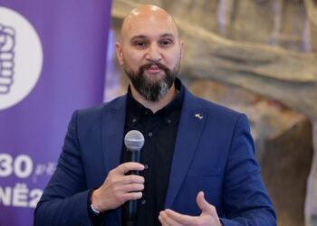 Rrobaqepsja e Florenc Spahos: 1.6 miliard lekë uniformat e ILLYRIAN GUARD, ish-deputeti i mbyll gojën KPP-së