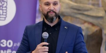 Rrobaqepsja e Florenc Spahos: 1.6 miliard lekë uniformat e ILLYRIAN GUARD, ish-deputeti i mbyll gojën KPP-së