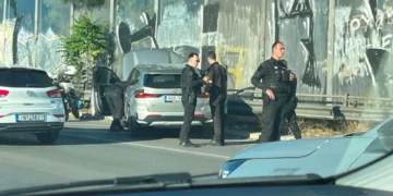 Shqiptari plagos me armë pakistanezin, ndjekje si në filma rrugëve të Athinës, 3 në pranga
