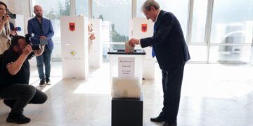 Berisha premtoi ripërtëritjen, fitues në Këshillin Kombëtar dalin ish-drejtorët dhe ish-zv.ministrat e PD