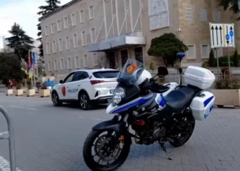 Policia apel qytetarëve para protestës: Shmangni këto akse rrugore