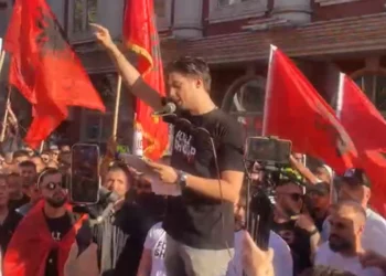 “Studentët nga Tirana po dërgohen me dhunë në Kumanovë”, organizatori Mevlan Ademi: Protesta jonë, paqësore