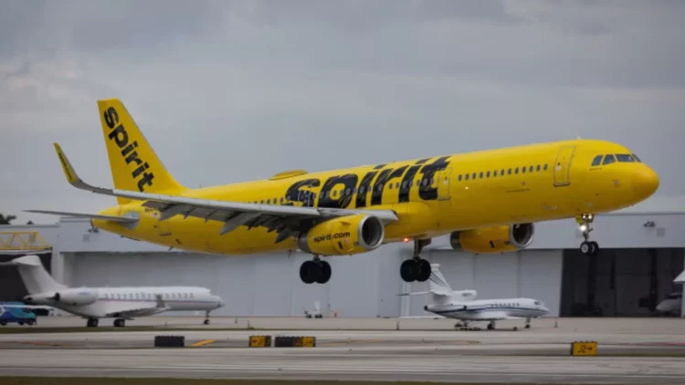 Çmimet e karburanteve falimentojnë linjën ajrore amerikane me kosto të ulët, anulon të gjitha fluturimet