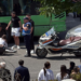 Aksident te “Rruga e Elbasanit”, makina përplaset me motorin dhe plagos drejtuesin