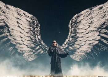 Alis elektrizon skenën e Eurovision! Shqipëria kualifikohet në finale, performanca e “Nan” ngre publikun në këmbë