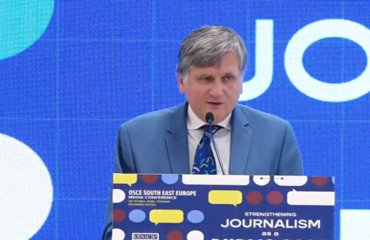 “Zëri i medias duhet të dëgjohet”, Ambasadori i OSBE-së në Tiranë: Gazetaria është institucion ku duhet të jepet llogari!