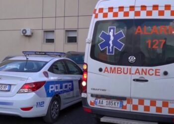 Përplasje fatale në Tiranë, 21-vjeçari që udhëtonte me motor nuk mbijeton