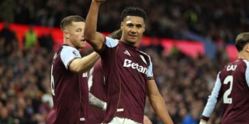 Aston Villa gjunjëzon Liverpool dhe siguron pjesëmarrjen në Champions League