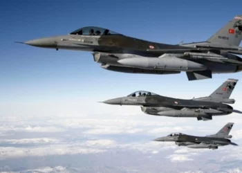 Tensione mes Greqisë dhe Turqisë, dy avionë ushtarakë turk futen në hapësirën ajrore të Athinës
