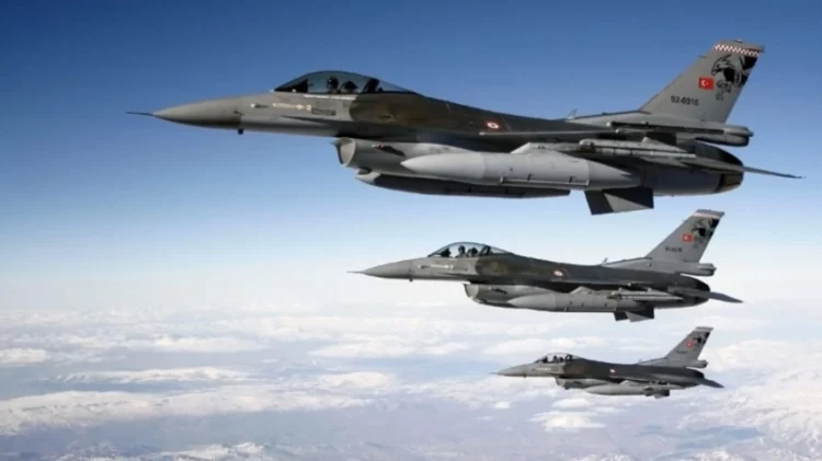 Tensione mes Greqisë dhe Turqisë, dy avionë ushtarakë turk futen në hapësirën ajrore të Athinës