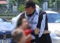 “Na trajtuan si skllevër”, aktivisti Baki Goxhaj kthehet në Shqipëri pas ndalimit nga Izraeli: Vetëm ujë dhe bukë të thatë!