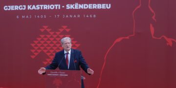 Berisha: Të frymëzohemi nga heroi ynë kombëtar Skënderbeu  për të rrëzuar kryetradhtarin e vendit, Edi Ramën