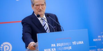 Berisha: Lubi Balluku ka dosje jo vetëm për Ulziun, por për të gjithë eksponentët e PS