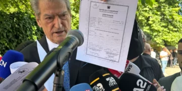 Berisha denoncon Dumanin: Vila e ndërtuar në vitin 2000 rezulton tokë bujqësore në 2004!