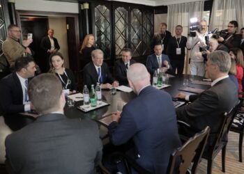 Berisha me kryeministrin kroat: Integrimit duhet të jetë i bazuar në meritë dhe në përmbushjen e standardeve
