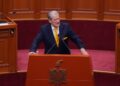 Berisha-socialistëve: Ju Jeni për plaçkitje dhe  jo për integrim, Rama u detyrua t’i fshijë këpucët Lubi Ballukut