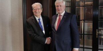 Berisha takohet me presidentin e IDU: Morëm mbështetjë të plotë për opozitën shqiptare