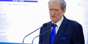 Berisha: Media po na censuron! Po i monitorojmë për të rrëzuar shpifjen e Ramës