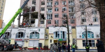 Rusia godet me raketa kompleksin ku banon ambasadori shqiptar në Kiev