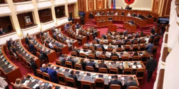 Prapaskenat e paktit PS-PD për rezolutën e anëtarësimit në BE, telefonata Balla-Bardhi në mesnatë