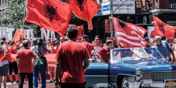 Shqipëria rrezikon të humbasë përgjithmonë diasporën, po asimilohet brezi i dytë