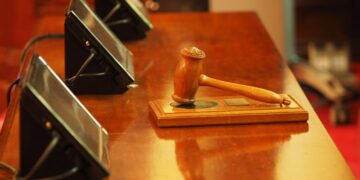 Taktika ekstraligjore, mungesat e avokatëve fusin në ngërç edhe Gjykatën e Posaçme