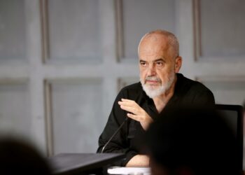 Kryeministri Rama ndreq gafën e Ferit Hoxhës në Bruksel, shqetësoi Italinë