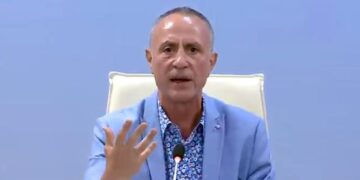 Fidel Ylli u “nxjerr kthetrat” edhe pëllumbave: I kërkon doganës ndalimin e 170 sportistëve në kufi