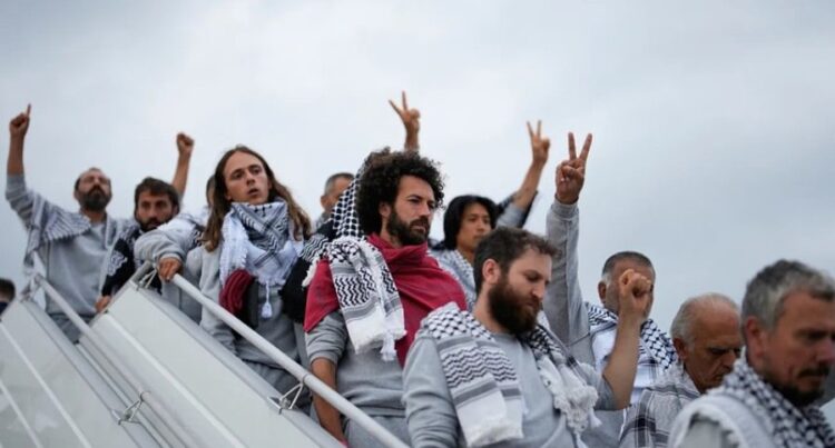 U nisën të dërgonin ndihma në Gaza! Aktivistët akuzojnë Izraelin për tortura, dhunë dhe përdhunime