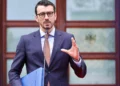 Qeveria miraton kompensim 50 lekë për litër karburant për transportin publik