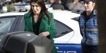 Tenderat e AKSHI-t/ Gjykata e Lartë heq arrestin shtëpiak për Mirlinda Karçanajn