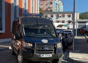 Detaje nga operacioni anti-drogë në Elbasan, arrestohen 10 persona dhe shpalle, në kërkim 8 të tjerë