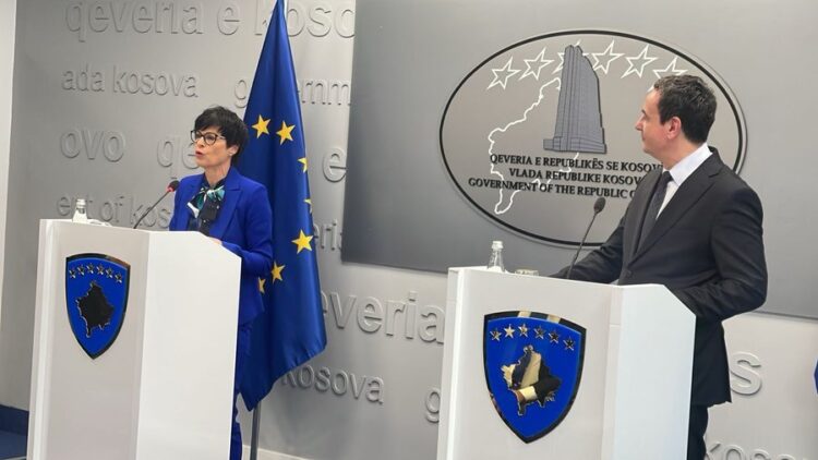 Vizita e Marta Kos në Kosovë, Kurti mesazh Ramës dhe Vuçiç: Nuk duam rrugë të shkurtra, as derë të pasme në BE