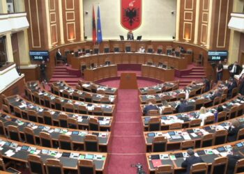 Kuvend/ PD kërkon ndryshimin e rendit të ditës: Diskutime për Raportin e Parlamentit Europian