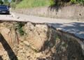 Rruga e dëmtuar në Lazarat, një pjesë e aksit u shemb nga shirat e janarit, banorët: Na rrezikohet jeta çdo ditë