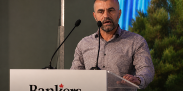Mori 1.5 mln euro nga “Bankers”, Leonidha Çobo mbyll zyrën e tij të konsulencës