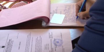 Raporti: Ndonëse Shqipëria ka kabinetet qeveritare më të fryra në rajon, ka dështuar në hartimin e ligjeve