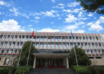 Dronët rusë shkatërruan apartamente në Rumani, Ministria e Jashtme shqiptare dënon sulmin