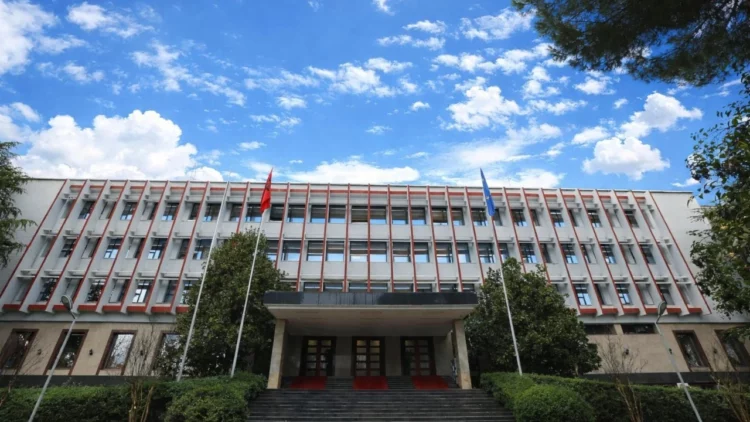 Dronët rusë shkatërruan apartamente në Rumani, Ministria e Jashtme shqiptare dënon sulmin