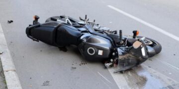 Aksident fatal në aksin rrugor Berat-Otllak, humb jetën drejtuesi i motorit