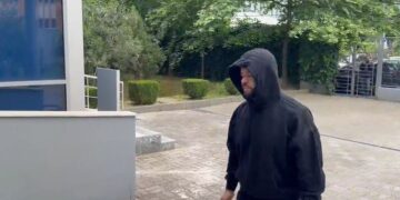 Tritoli në biznesin e tij, Noizy paraqitet në GJKKO si dëshmitar për gjyqin ndaj Laert Haxhiut