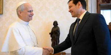 Marco Rubio në Vatikan, do të takohet me Papën për “të qetësuar gjakrat” pas sulmeve të Trump