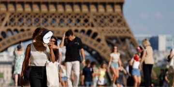 Vapa ekstreme pushton Europën: Temperatura rekord dhe viktima, alarm i kuq në disa shtete
