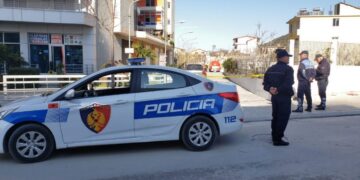 Tragjedi në Vlorë, i riu gjendet i varur në kullën e vrojtimit në Plazh