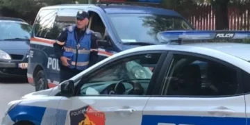 Shkëmbim zjarri me Operacionalen në Mamurras, i kërkuari plagoset gjatë ndjekjes! Dërgohet te Trauma