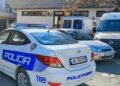 Gjendet një person i vdekur pranë një rruge në Fier, ja çfarë dyshohet