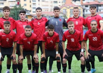 Futbollisti braktis fanellën kuqezi dhe lejohet nga FIFA t’i bashkohet përfundimisht Greqisë