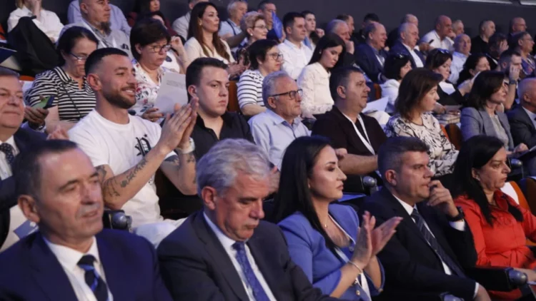 Nga Stresi, djali i Olldashit, te vajza e Nishanit dhe Azem Hajdari, ja kandidatët për Këshillin e ri Kombëtar të PD