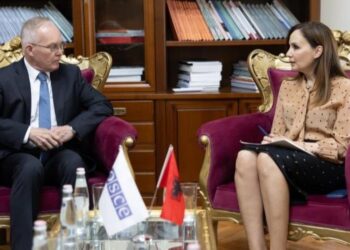 Tabaku takon përfaqësuesin e OSBE-së: Liria e medias në Shqipëri ndodhet në një moment kritik